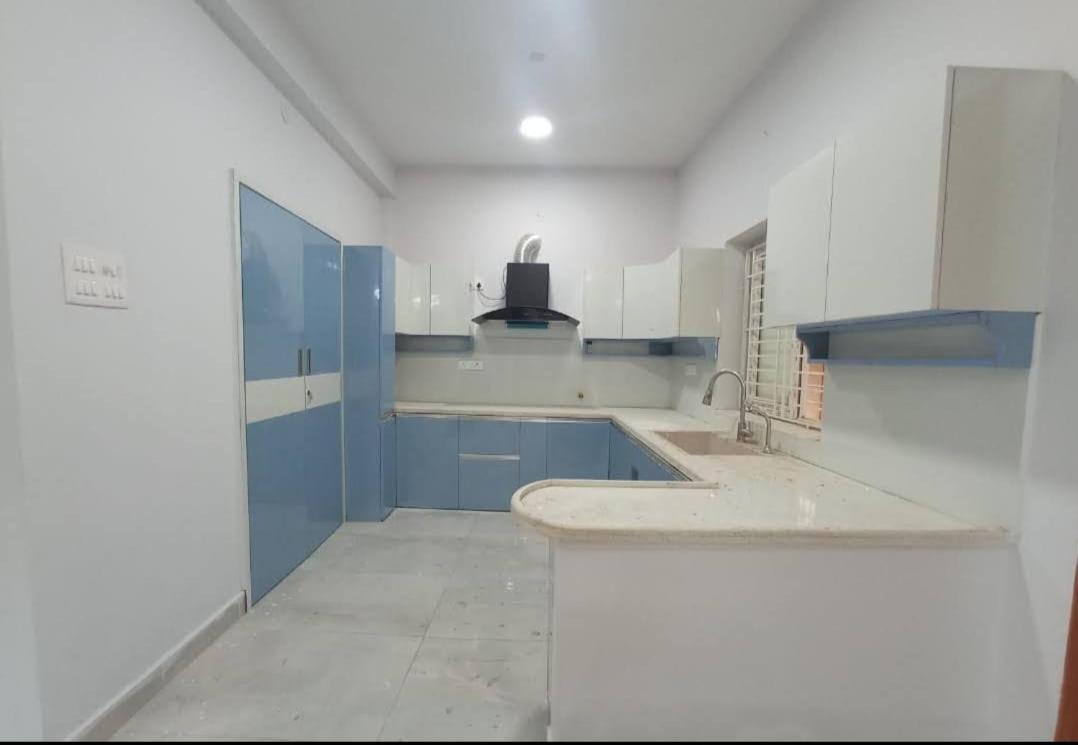 Ezhilagam Stays Chennai Exterior foto